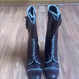 Brown leather design cut boots
